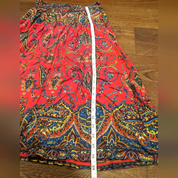 Angie beautifully coloured a-line midi skirt, size medium - Picture 6 of 7
